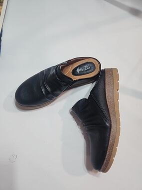Sofft Black Slip-On Women’s Mules Size 8